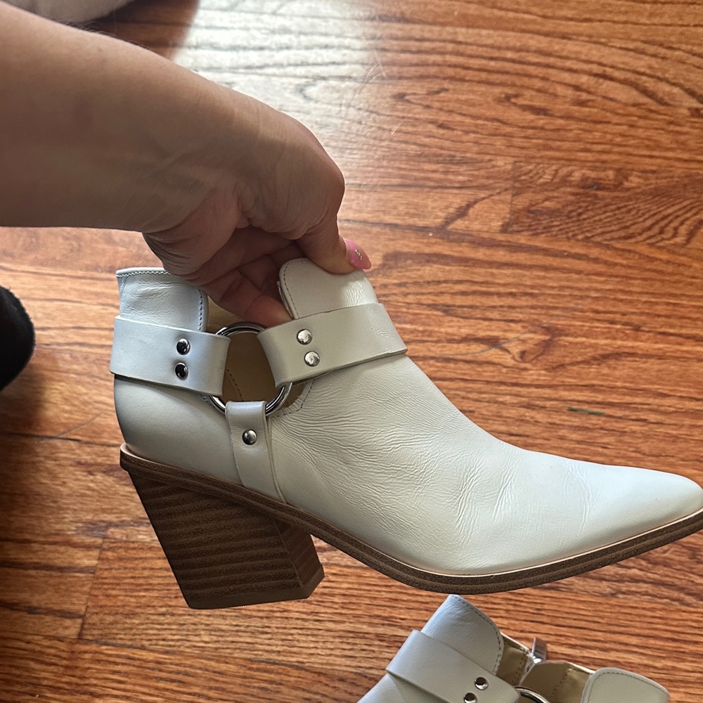 Nine West Cream Ankle Booties - Picture 2 of 6